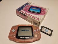 Nintendo Game Boy Advance med kartong och ett spel