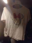 Vit t-shirt med Musse pigg Disney tryck i rosa och svart Hm 