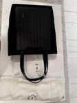 Rimowa Never still Vertical Tote; Black