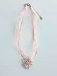 Halsband rosa blomma med blingbling stenar Nytt 200kr