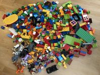 Massor av duplo Lego