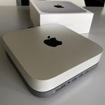 Mac Mini M1, 16GB, 1TB samt Satechi USB-C Hub