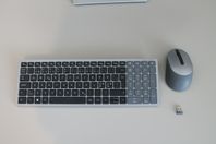 Dell KM7120W Wireless Keyboard