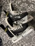 CCM Tacks 9355 skridskor strl 38,5 (innermått 24,3 cm)