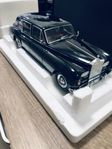 Rolls Royce Phantom V Paragon 1:18