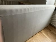 Säng: IKEA Snarum 90x200 resårbotten