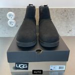 Oanvända svarta UGG boots - sprillans nya perfekt skick