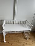 bedside crib