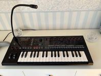 Roland JDXi synthesizer