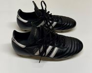 Fotbollsskor Adidas Copa Mundial