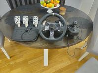 Logitech G920 Driving Force Racing wheel