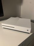 Xbox One S | 500GB | (Medföljer kontroll)