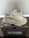 Balenciaga Triple S NYA MED KVITTO