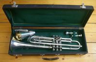 Vintage silver trumpet från tidigt 1900-tal