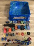 beyblades 9st med bana och tillbehör 