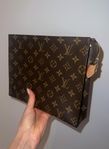 Louis Vuitton pouch 