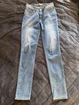 Levis jeans mid rise 26/32-26/34