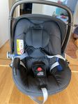 Babyskydd Britax Baby-Safe i-size med isofixbas