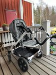 Barnvagn med sitt-/liggdel, samt babyskydd till vagnen