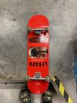 Komplett Skateboard | HOCKEY | Independent | BONES reds