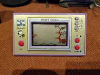 Retro Nintendo Game & Watch (Snoopy Tennis)