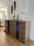 Snygg sideboard med LED-belysning