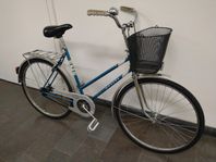 Körklar mycket fin Monark tvåväxlad damcykel 