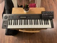 Roland Alpha Juno 1 + Stereoping synth controller