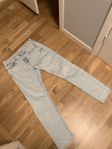 Off-white denim jeans