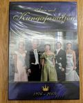 Inplastad! ÅREN MED KUNGAFAMILJEN 1976-2009 en unik DVD-box