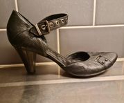 NYSKICK! Ykz & Co Klackskor Pumps Strl 39 Svart Damskor Skor