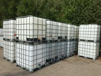 1000 och 600 liters Ibc fat.