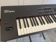 ROLAND RD-800