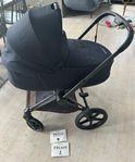 Fin Cybex Priam with Lux Carry Cot 2021