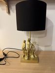 Bordslampa i annorlunda design 