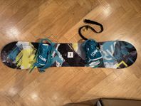 snowboard warp 130 cm, boots