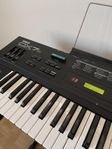 YAMAHA DX7 s