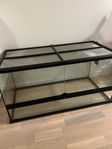 Terrarium bra skick säljes 90x45x45 