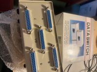 4-Port DB25 Manual Switch DB25-4 tex för Amiga