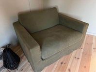 Soffa/fåtölj från Sweef, ”Valen, Loveseat”.