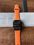 Apple Watch Series 7  (GPS) 45mm + Hermès band