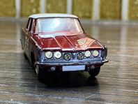 Corgi Toys Rover 2000 Monte Carlo Rallye 