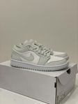 Air Jordan 1 Low Spruce Aura