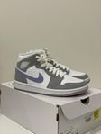 Air Jordan 1 Mid Wolf Grey