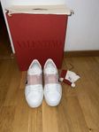 Valentino Garavani sneakers i vitt och rosa  stl 39