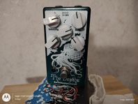 Pedal: EarthQuaker Devices The Depths V2 