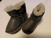 Ugg bebisskor