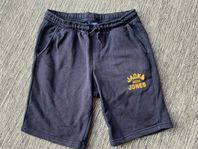 Blåa sweatshirt shorts från Jack & Jones i strl 164