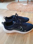 Nike löparskor Downshifter 12 size 42,5