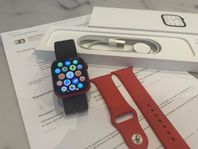 Apple Watch Series 8 / 45mm / GPS + Cellular / 98% batteri